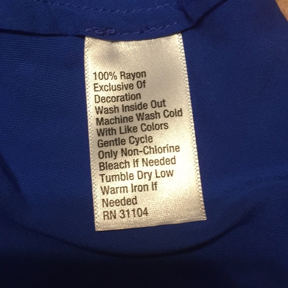 NWT. Kaari Blue one shoulder top with dot trim. - Picture 4 of 4